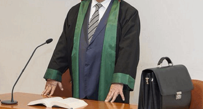 Tanınmış vəkil vəfat etdi - FOTO