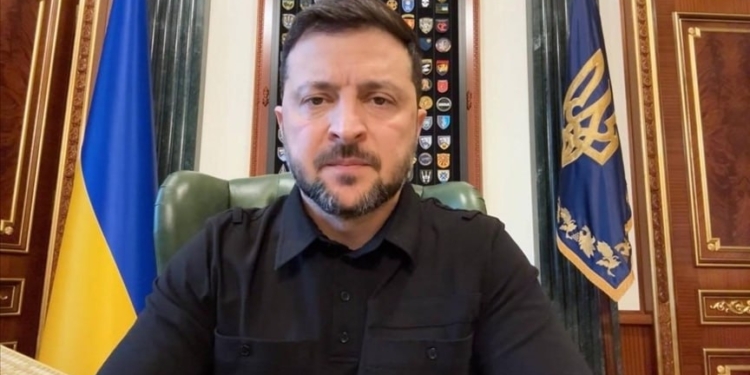 Zelenskidən son dəqiqə AÇIQLAMASI - Ərazi məsələlərini xalq həll edəcək