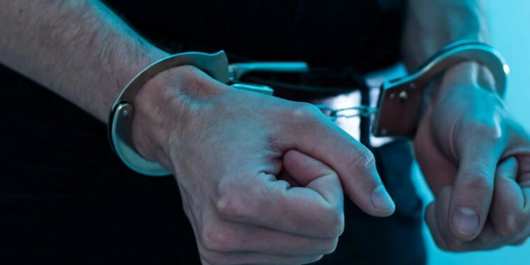 Anasının bank kartından oğurluq edən şəxs saxlanıldı