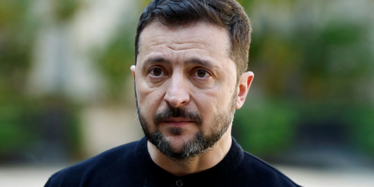 Zelenski Prezident seçkilərində elektron səsvermə ideyasını dəstəkləyib