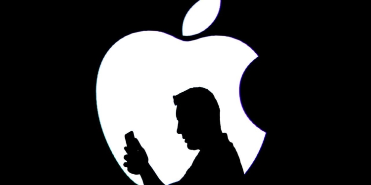 "Apple"ın AI rəhbəri qəfil İSTEFA VERDİ