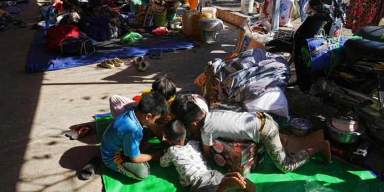 Kambocada 130 minə yaxın uşaq evlərini tərk edib