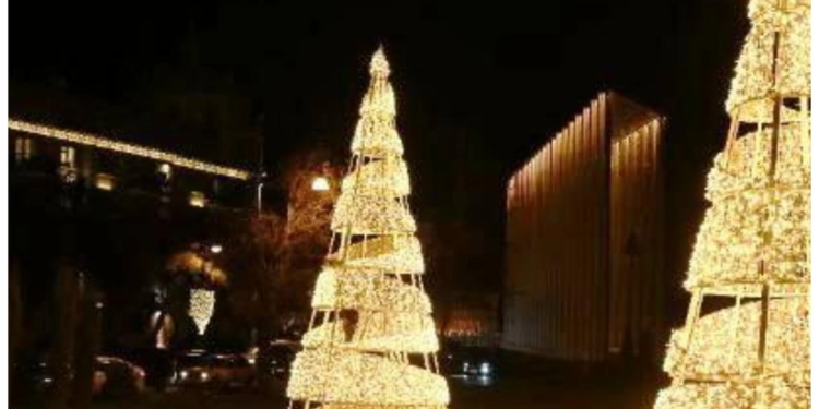 Bakıda yeni il şənliklərinə hazırlıqla bağlı işlər yekunlaşmaq üzrədir