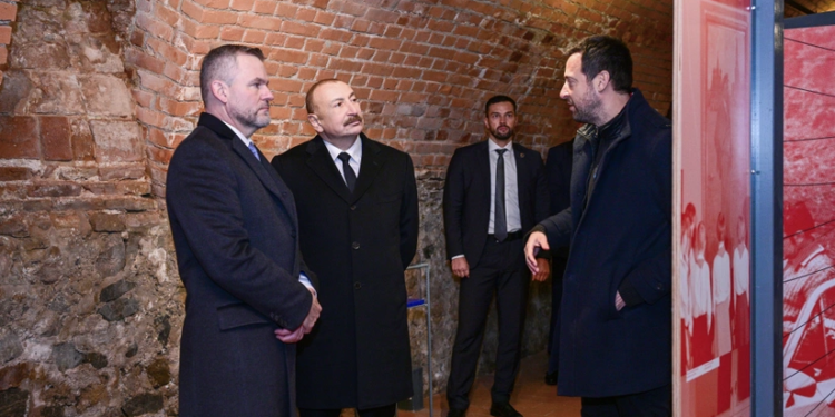 İlham Əliyev və Peter Pelleqrini Bratislavada Devin qəsrində olublar