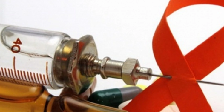 Azərbaycanda İİV-lə yaşayanların sayı açıqlanıb