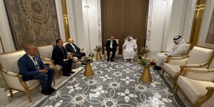 Kamran Əliyev Dohada korrupsiyaya qarşı mübarizədə mükəmməllik mükafatının təqdimetməsində iştirak edib