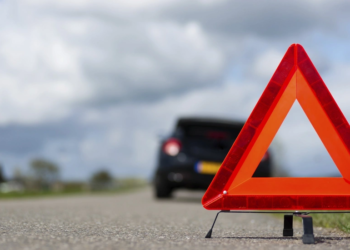 Qadın sürücü avtomobili aşırdı – ölən və yaralananlar var