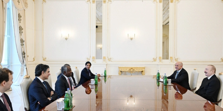 Prezident Adebayo Oqunlesini qəbul edib - FOTOLAR