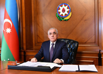 Baş nazir QƏRAR İMZLADI