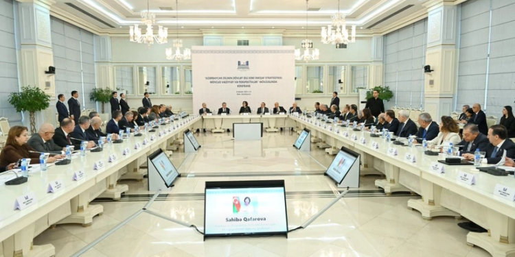 Milli Məclisdə Azərbaycan dilinin mövcud vəziyyətinə həsr olunan konfrans keçirilib