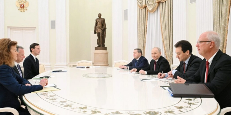 Putinin Vitkoff görüşü davam edir