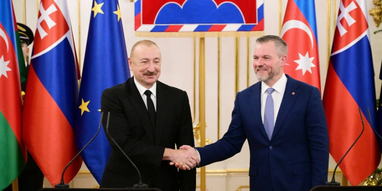 Slovakiya Prezidenti Azərbaycana rəsmi səfərə dəvət olunub