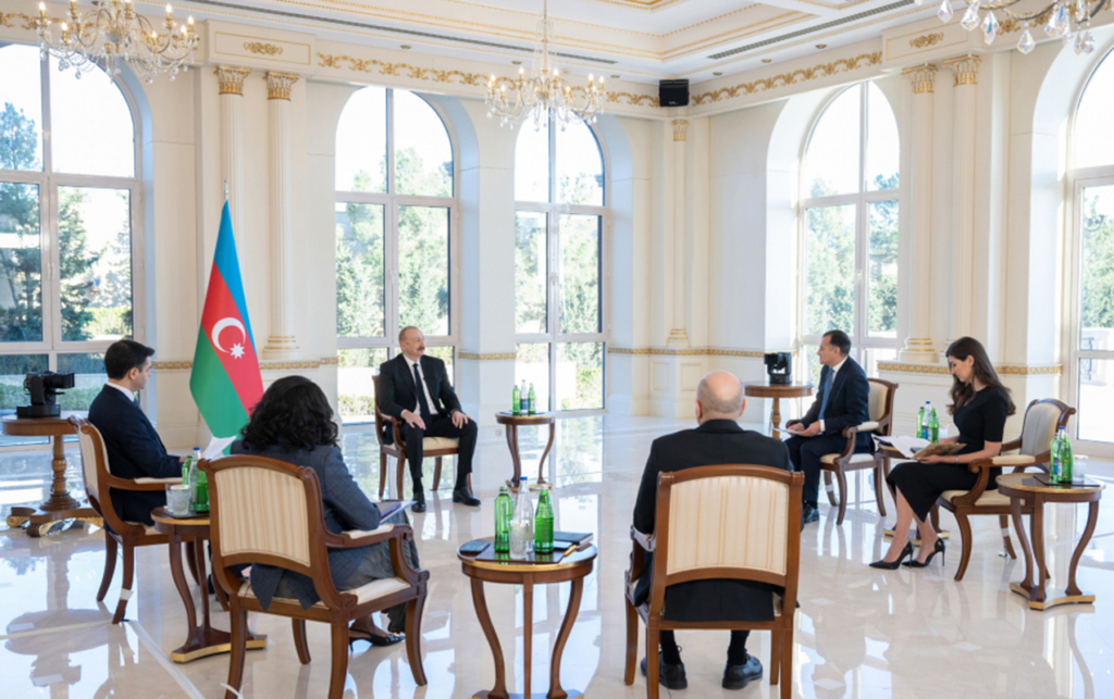 Prezident yerli televiziya kanallarına müsahibə verib