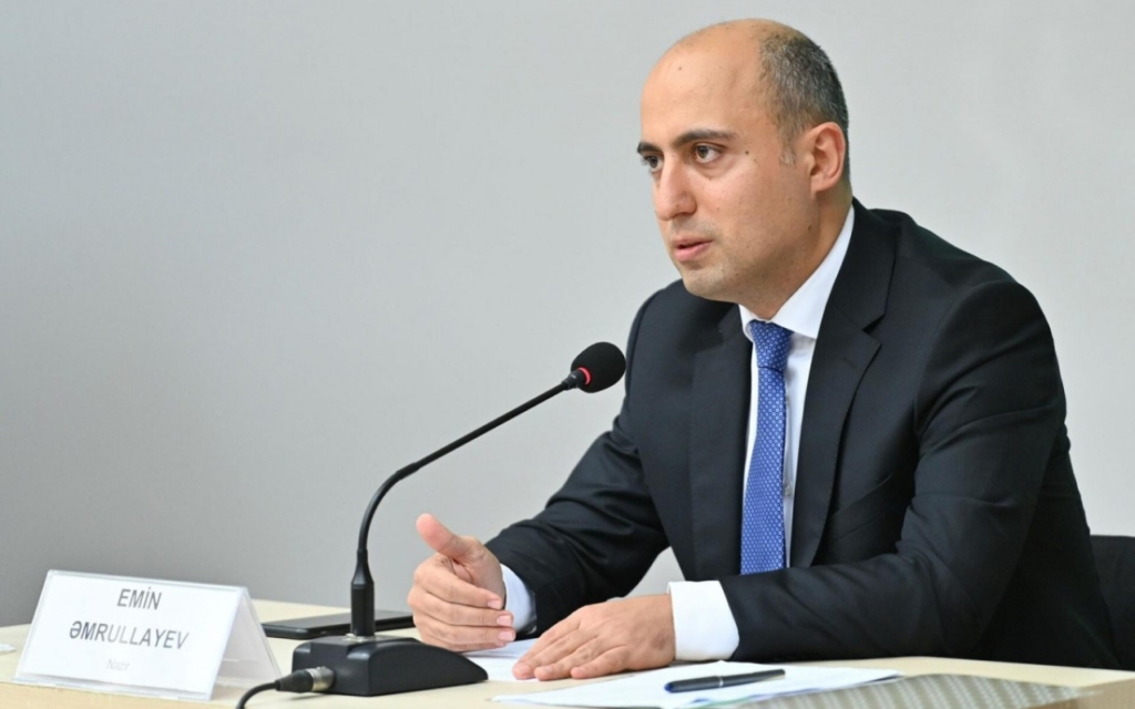Nazir onu işdən çıxardı- FOTOLAR