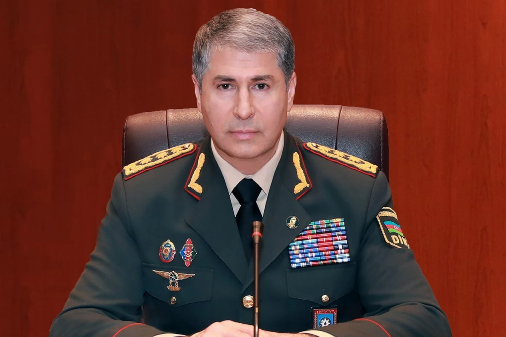 Vilayət Eyvazov polisləri TƏBRİK ETDİ
