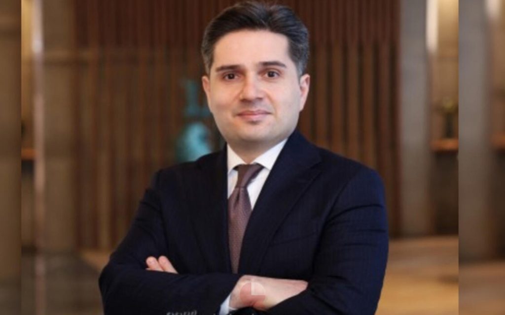 İşdən çıxarılan müavin nazirlikdə müşavir oldu