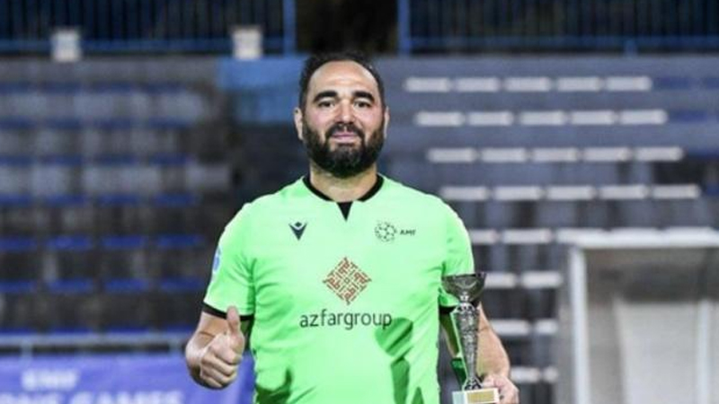 Dünya çempionu olan qapıçı "Zirə"də