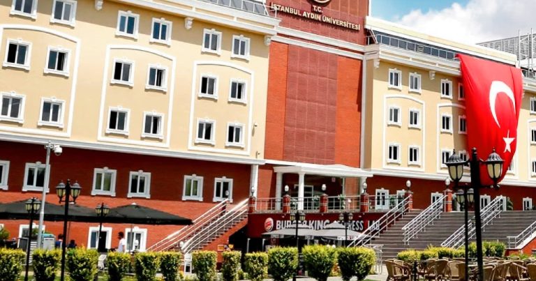 Azərbaycanlı abituriyentlər üçün böyük fürsət: İstanbulun mərkəzində bir dünya universiteti tələbə qəbuluna başladı