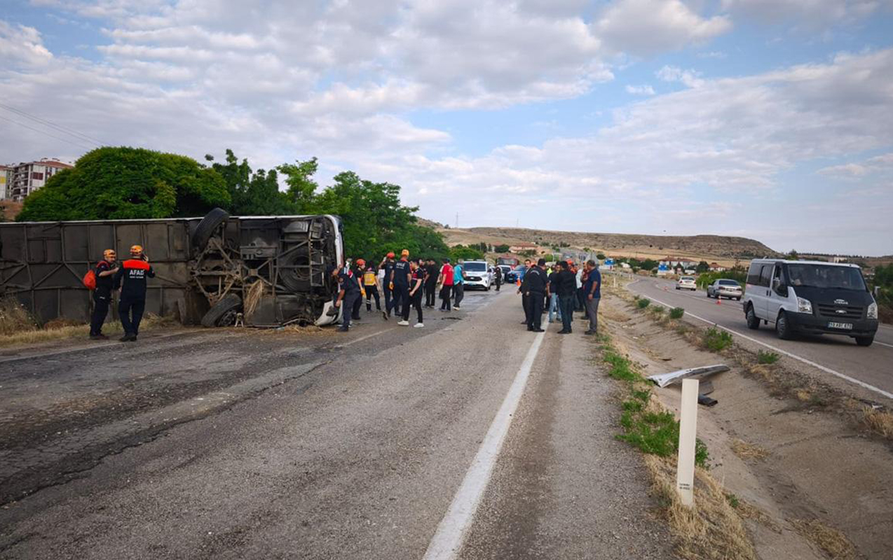 Türkiyədə sərnişin avtobusu aşdı – 41 yaralı