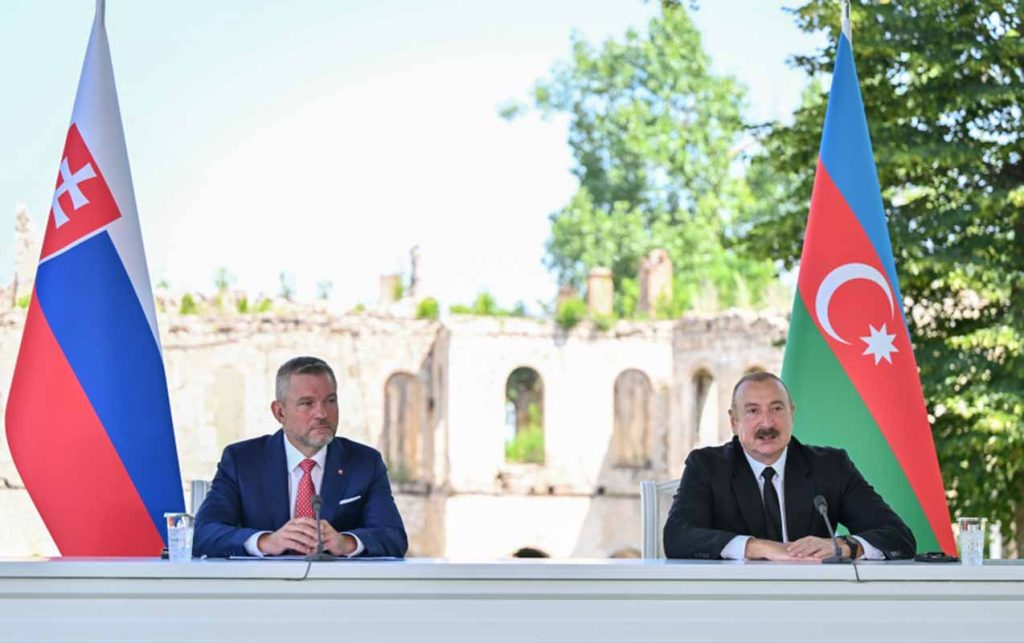 Liderlər mətbuata bəyanatlarla çıxış etdilər - Fotolar-Yenilənib