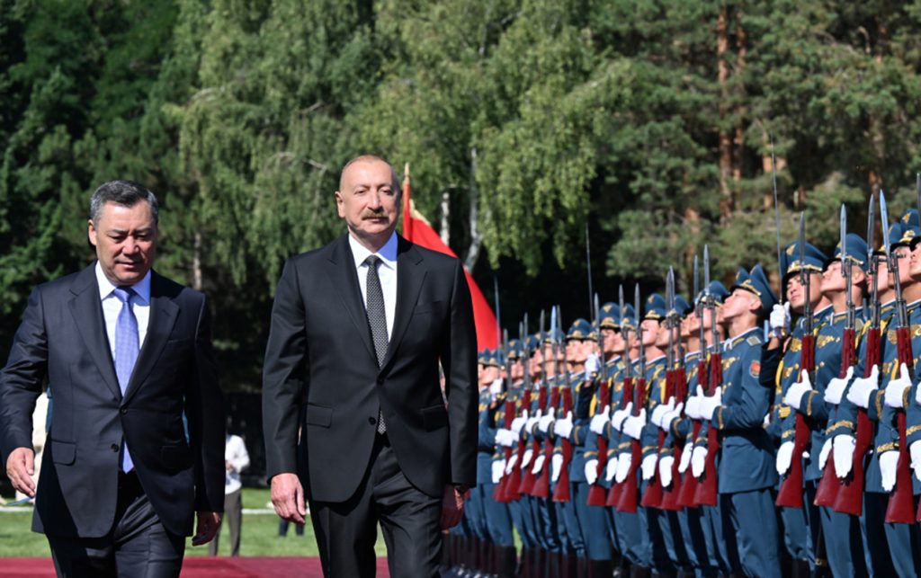 Prezident rəsmi qarşılandı - Fotolar