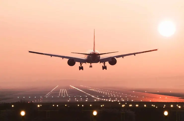“Qatar Airways”in təyyarəsi Bakıya TƏCİLİ ENİŞ ETDİ