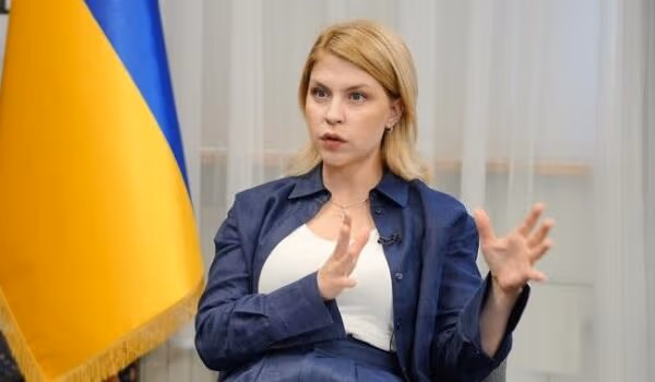 Üç gün öncə səfir idi, indi həbsə göndərilir
