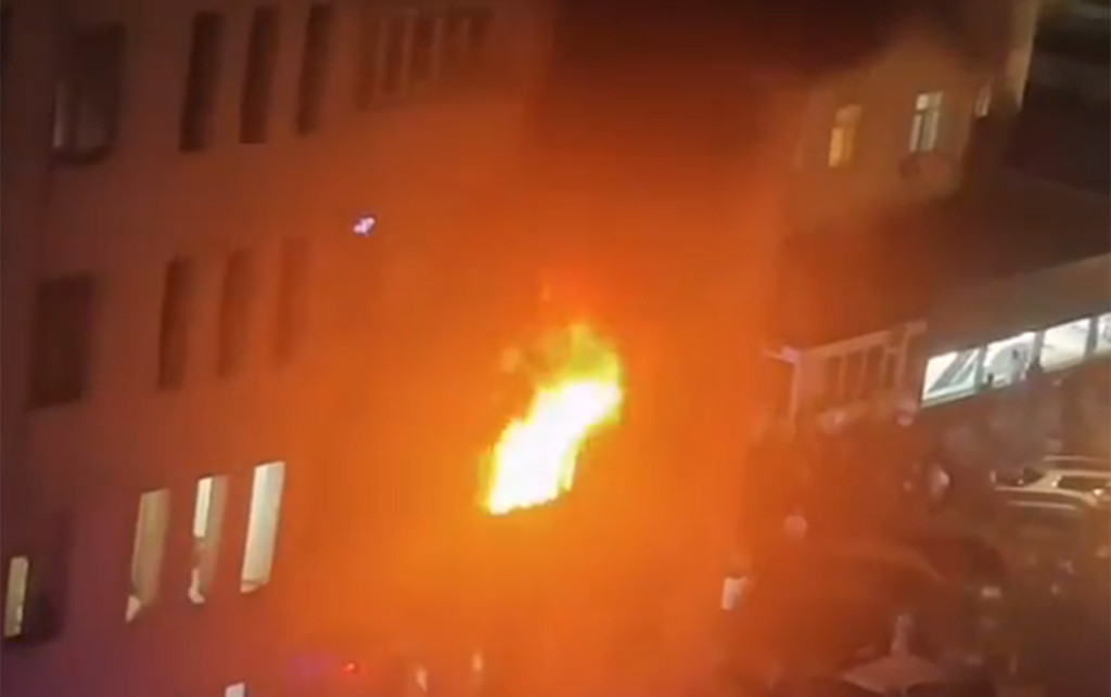 Bakıda yaşayış binasında yanğın - Video+Yenilənib