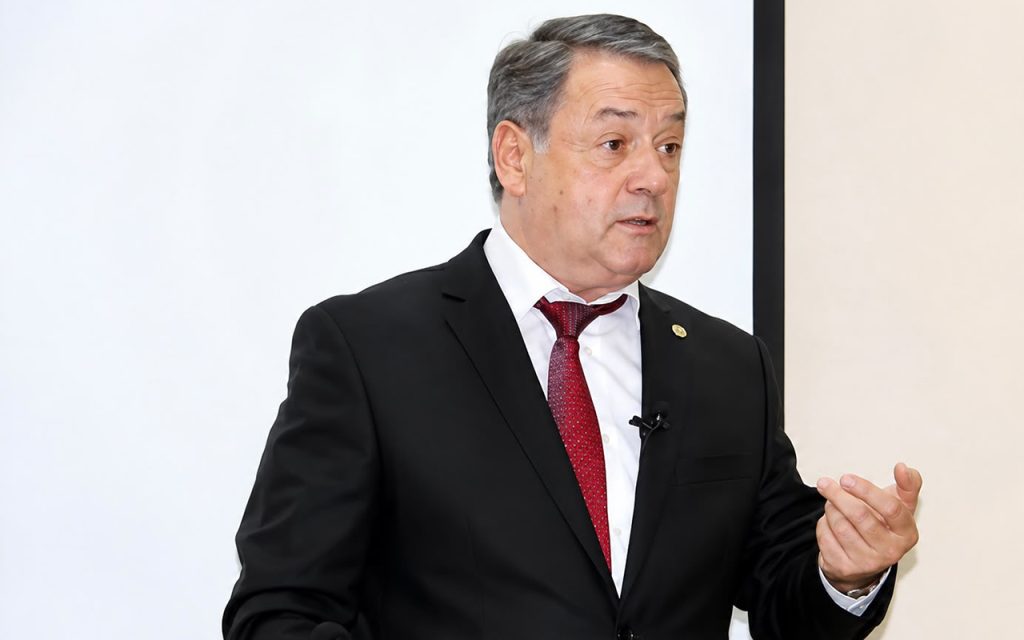 General oğlu vəzifəsindən azad edildi