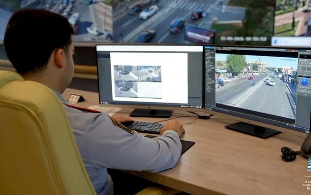 Polis hərəkətin intensiv olduğu ərazilərdə gücləndirilmiş rejimdə çalışır – Video