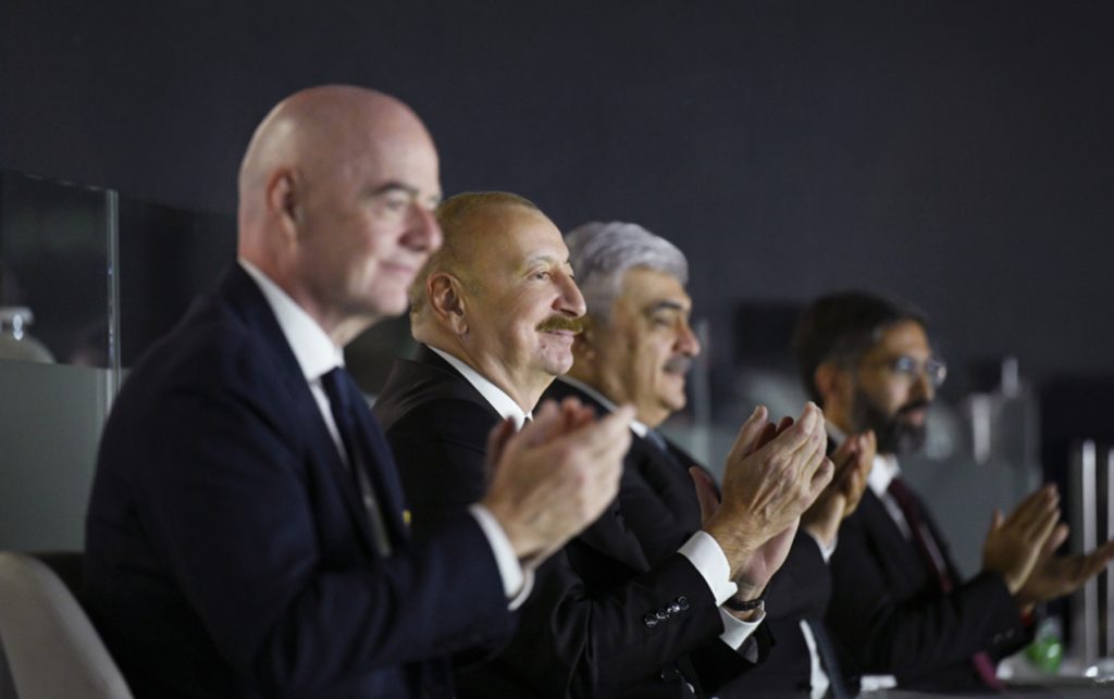 Prezident oyunu stadiondan izlədi – Video