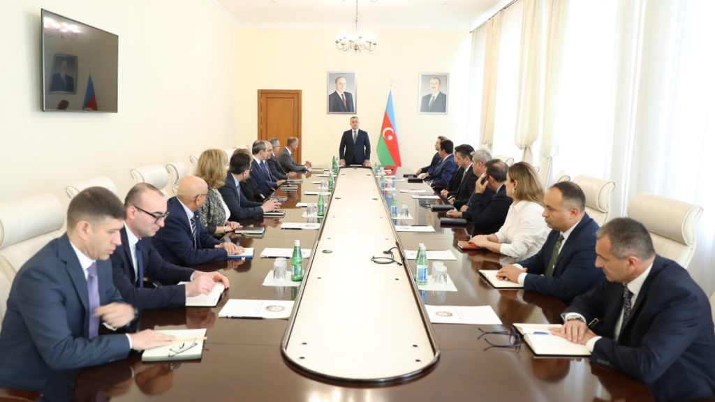 Anar Bayramov Səhiyyə Nazirliyinin kollektivinə təqdim olunub – FOTO