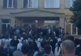 Məktəbli forması ilə bağlı qaydalara etiraz edən – 37 nəfər həbs olundu