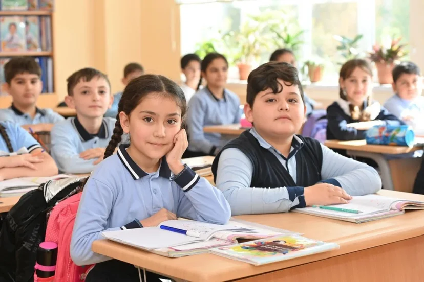 Məktəblərdə “adambaşına maliyyələşmə” qaydaları qüvvəyə mindi