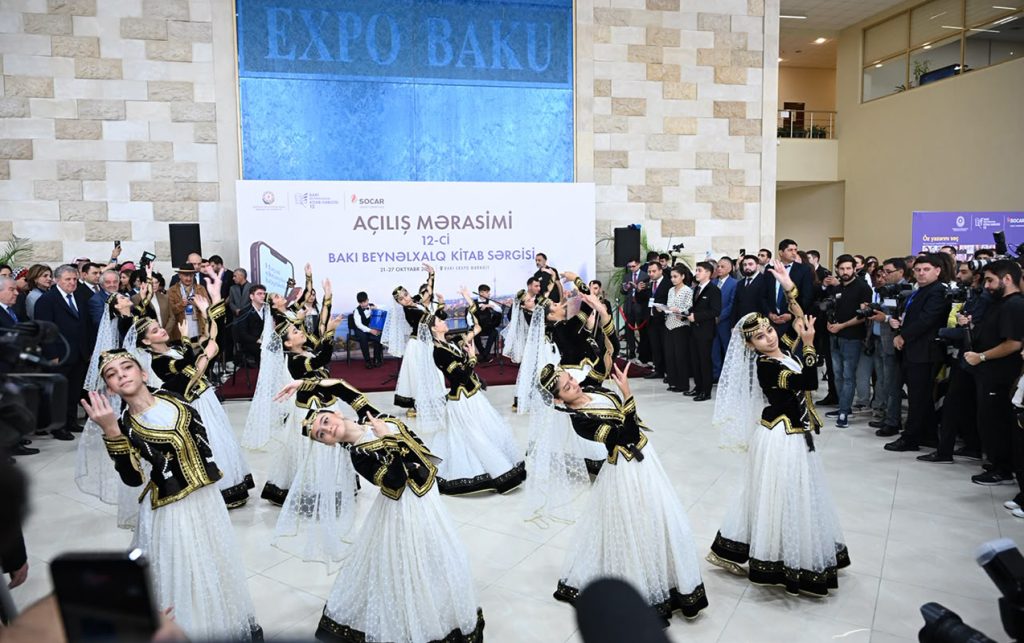 XII Bakı Beynəlxalq Kitab Sərgisi açıldı – Fotolar