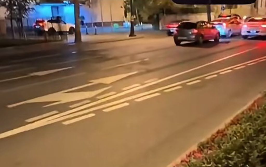 Yolda xətlərin görünməməsi çaşqınlıq yaratdı – Video